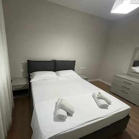 Apartment Db - Uji I Ftohte *